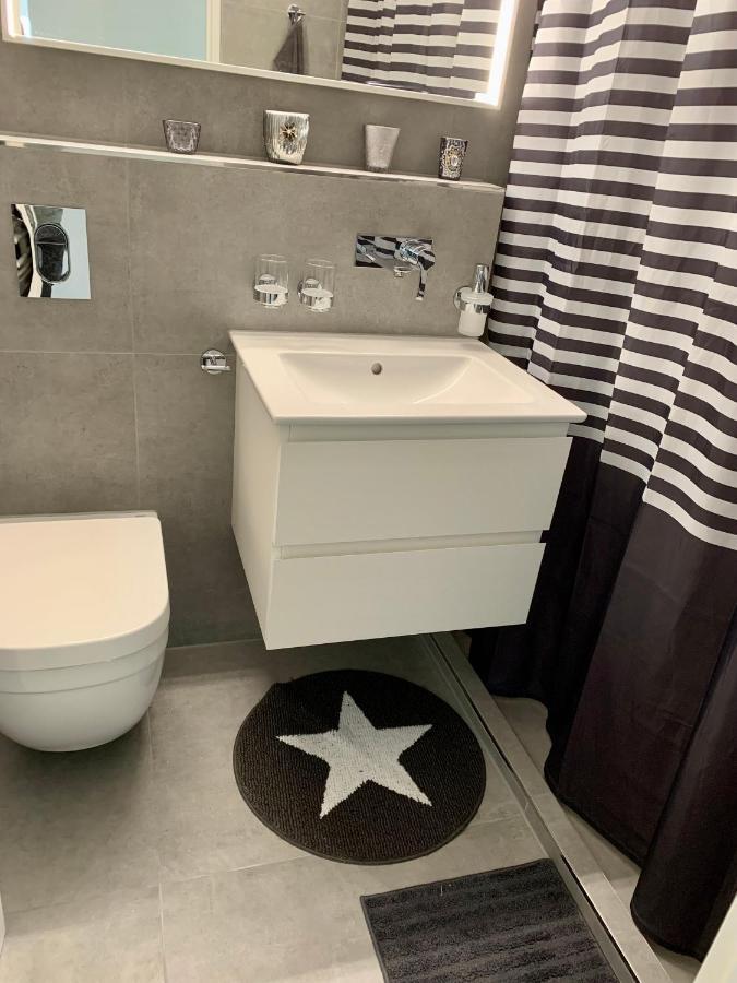 Holiday Apartment Bolgen - Close To Everything! Bolgen, Jakobshorn, Bus Stop, Train Station, Supermarket, Ski School, Ski Rentals, Restaurants And More! Davos Luaran gambar